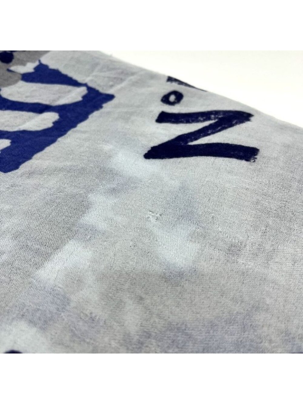 Chanel Shawl No5 Perfume Cashmere Blue - Picture 3 of 9